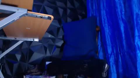 Snapshot of monster_huge_cock chatting on October 2025 04:44:02 AM dorian online show from October 2025 04:44:02 AM