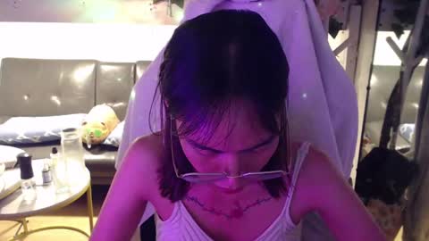 ELYSE A SIMPLE GIRL online show from December 2024 11:56:02 AM