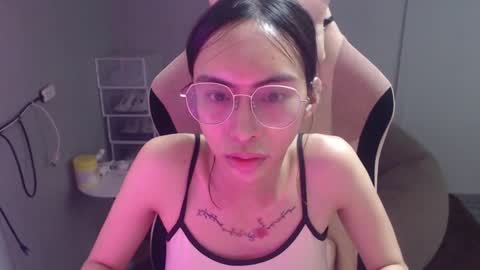 ELYSE A SIMPLE GIRL online show from February 2025 01:08:02 PM