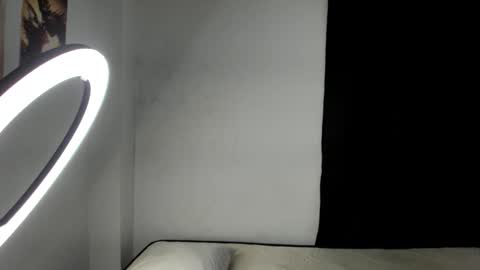 montes_juan online show from September 2025 07:02:02 PM