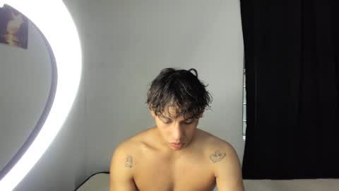 montes_juan online show from September 2025 07:03:02 PM