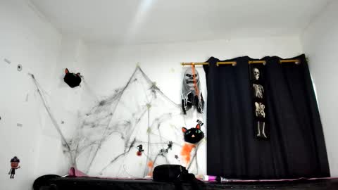 montes_juan online show from October 2025 11:55:01 AM