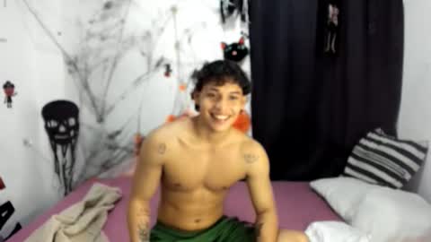 montes_juan online show from October 2025 04:08:02 PM