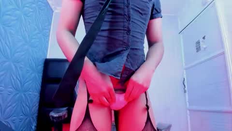 monthiee online show from September 2025 01:38:02 AM