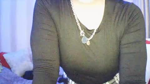 Snapshot of moodiemira chatting on October 2025 05:10:02 PM moodiemira online show from October 2025 05:10:02 PM