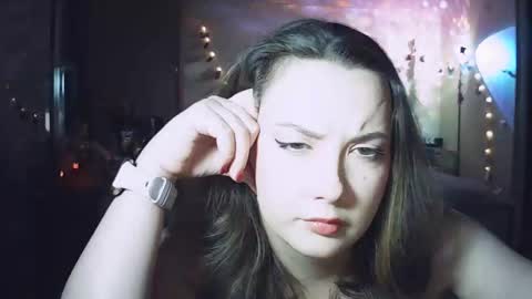 Snapshot of moodiemira chatting on October 2025 12:40:02 AM moodiemira online show from October 2025 12:40:02 AM