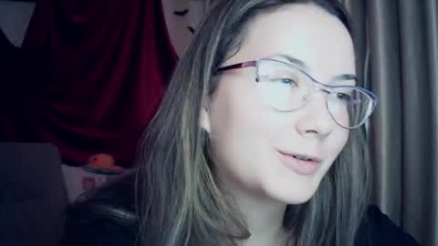 Snapshot of moodiemira chatting on November 2025 07:03:01 PM moodiemira online show from November 2025 07:03:01 PM