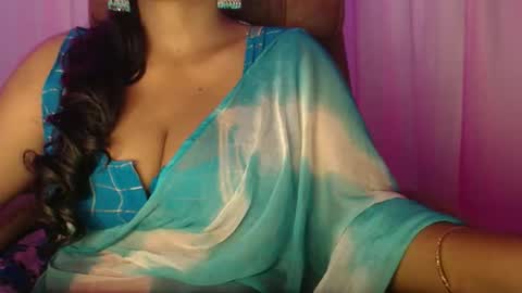 Snapshot of moody_maya chatting on October 2025 11:30:02 AM Maya online show from October 2025 11:30:02 AM