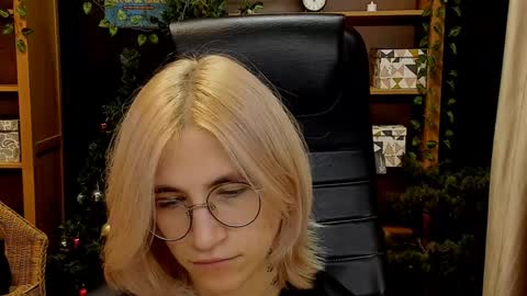 Katrin online show from December 2024 06:42:02 PM