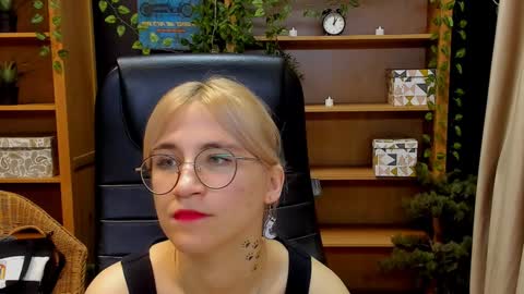 Katrin online show from December 2024 03:18:02 AM