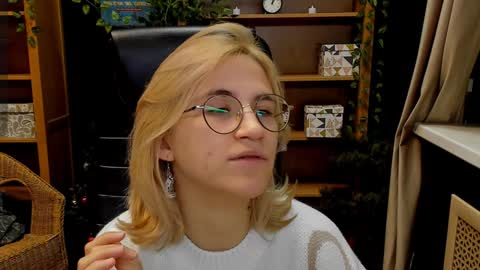 Katrin online show from December 2024 04:46:02 PM