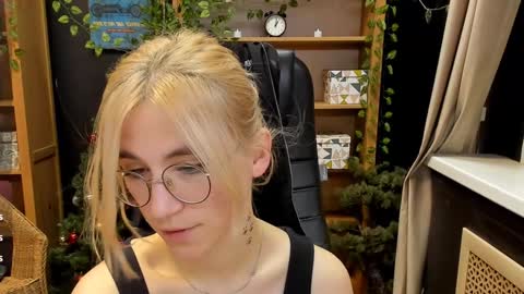 Katrin online show from December 2024 10:51:01 PM