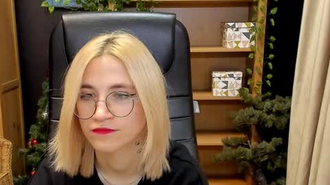 Katrin online show from December 2024 01:27:01 AM