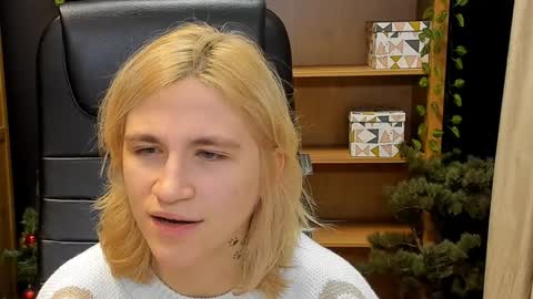 Katrin online show from December 2024 09:22:02 PM