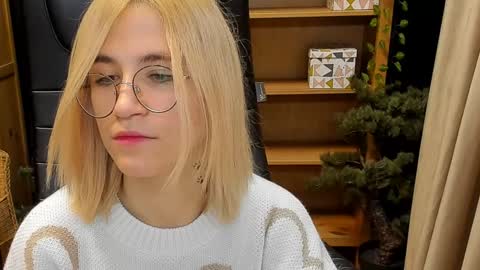 Katrin online show from December 2024 03:27:02 AM