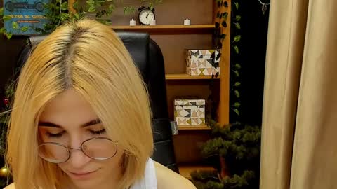 Katrin online show from December 2024 12:32:02 AM