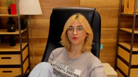Katrin online show from January 2025 04:58:02 AM