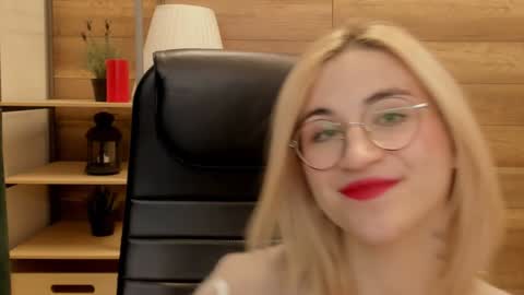 Katrin online show from January 2025 06:56:01 PM