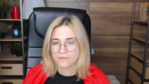 Katrin online show from January 2025 04:41:02 AM