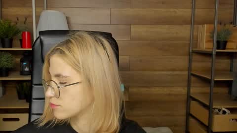 Katrin online show from January 2025 11:15:02 PM