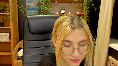Katrin online show from February 2025 09:08:02 PM