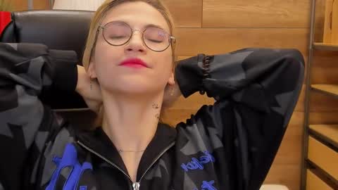 Katrin online show from February 2025 09:11:02 PM