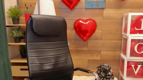 Katrin online show from February 2025 06:58:01 PM