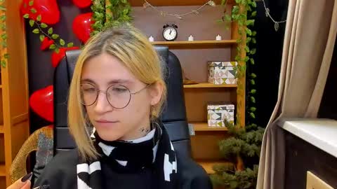 Katrin online show from February 2025 09:16:01 PM