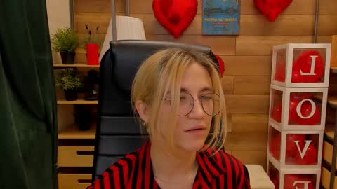 Katrin online show from February 2025 04:21:01 PM