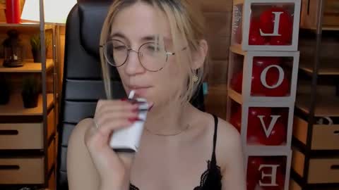Katrin online show from February 2025 07:14:01 PM