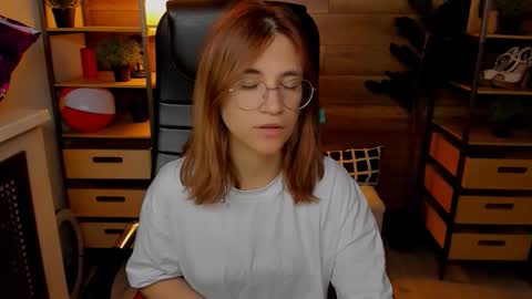 Katrin online show from September 2025 03:34:02 PM