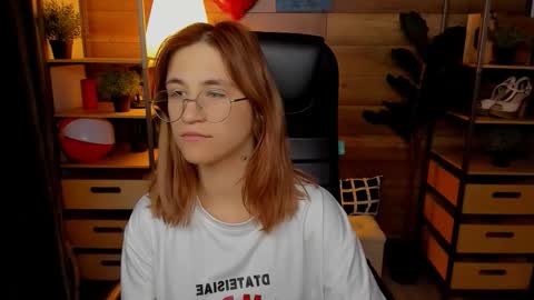 Katrin online show from September 2025 03:56:01 PM