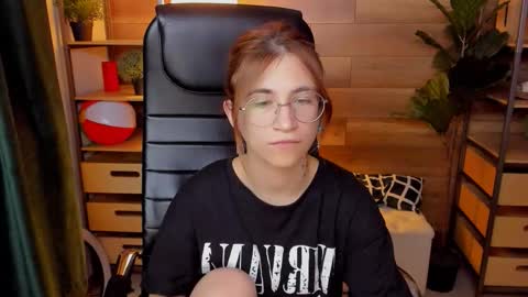 Katrin online show from September 2025 09:39:02 PM