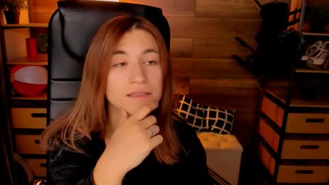 Katrin online show from October 2025 08:48:01 PM