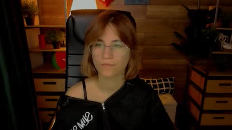 Katrin online show from October 2025 09:38:01 PM