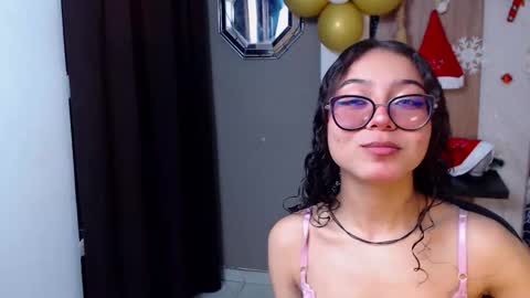 Snapshot of moon_and_fire_ chatting on November 2025 05:27:02 AM moon_and_fire_ online show from November 2025 05:27:02 AM