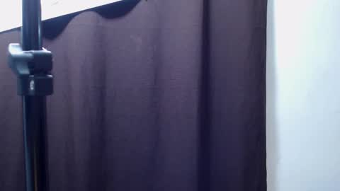 Snapshot of moon_and_fire_ chatting on November 2025 02:39:02 AM moon_and_fire_ online show from November 2025 02:39:02 AM