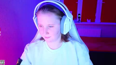 Lola online show from November 2025 04:52:01 PM