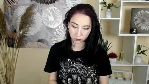 Diana online show from October 2025 07:56:02 PM