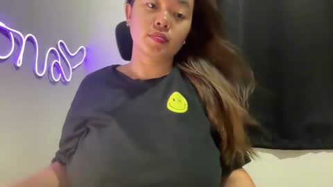 moona_luna21 online show from October 2025 01:33:02 PM