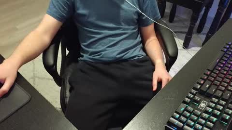 Snapshot of moonlighter7 chatting on November 2025 01:37:01 AM moonlighter7 online show from November 2025 01:37:01 AM