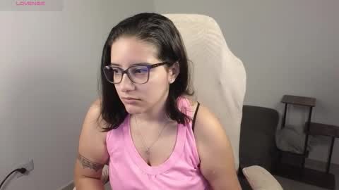 Snapshot of moonwoman_ chatting on October 2025 02:55:02 AM Moon Woman online show from October 2025 02:55:02 AM