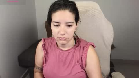 Snapshot of moonwoman_ chatting on October 2025 02:57:02 AM Moon Woman online show from October 2025 02:57:02 AM