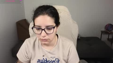 Snapshot of moonwoman_ chatting on November 2025 03:08:02 AM Moon Woman online show from November 2025 03:08:02 AM