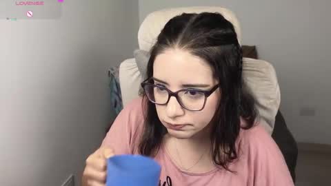 Snapshot of moonwoman_ chatting on November 2025 06:25:02 AM Moon Woman online show from November 2025 06:25:02 AM