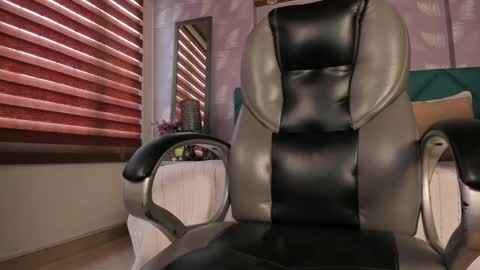 Snapshot of moony_14 chatting on January 2025 07:00:02 PM Michelle online show from January 2025 07:00:02 PM