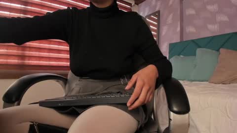 Snapshot of moony_14 chatting on January 2025 03:55:02 PM Michelle online show from January 2025 03:55:02 PM