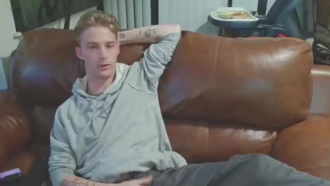 Snapshot of moose6810 chatting on December 2024 08:34:02 AM M00SE online show from December 2024 08:34:02 AM