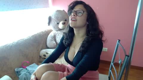 Snapshot of mora_haze chatting on December 2024 07:43:02 PM Mora Haze 3 online show from December 2024 07:43:02 PM