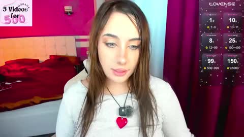 Snapshot of moranakit chatting on November 2025 08:25:01 AM Morana Mayer online show from November 2025 08:25:01 AM